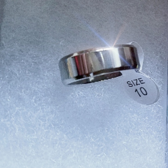 Mens Silver Band Ring NWT Highly Polished Wedding Anniversary Ring - Picture 4 of 6